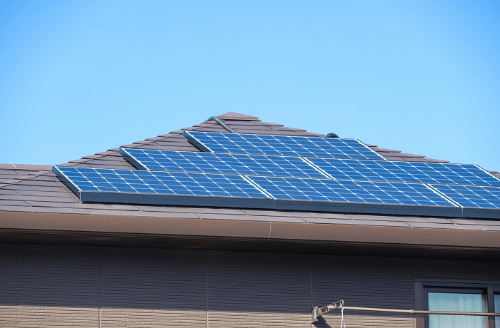 狭い屋根でもたくさん発電できる太陽光発電システム