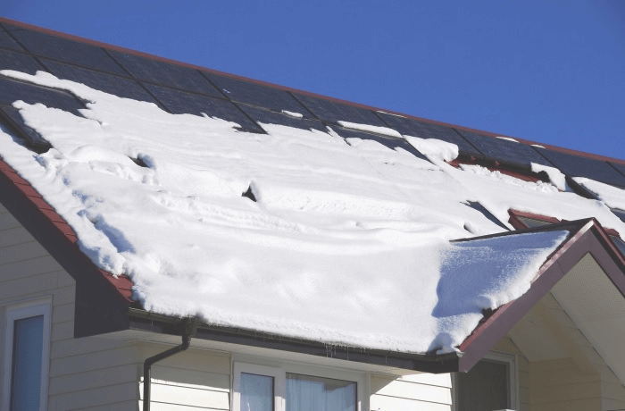 太陽光発電パネルの雪対策